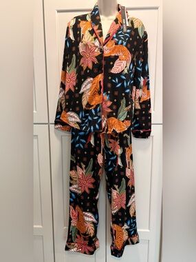 Women’s Room Service Brand NWT pajamas sz Sm